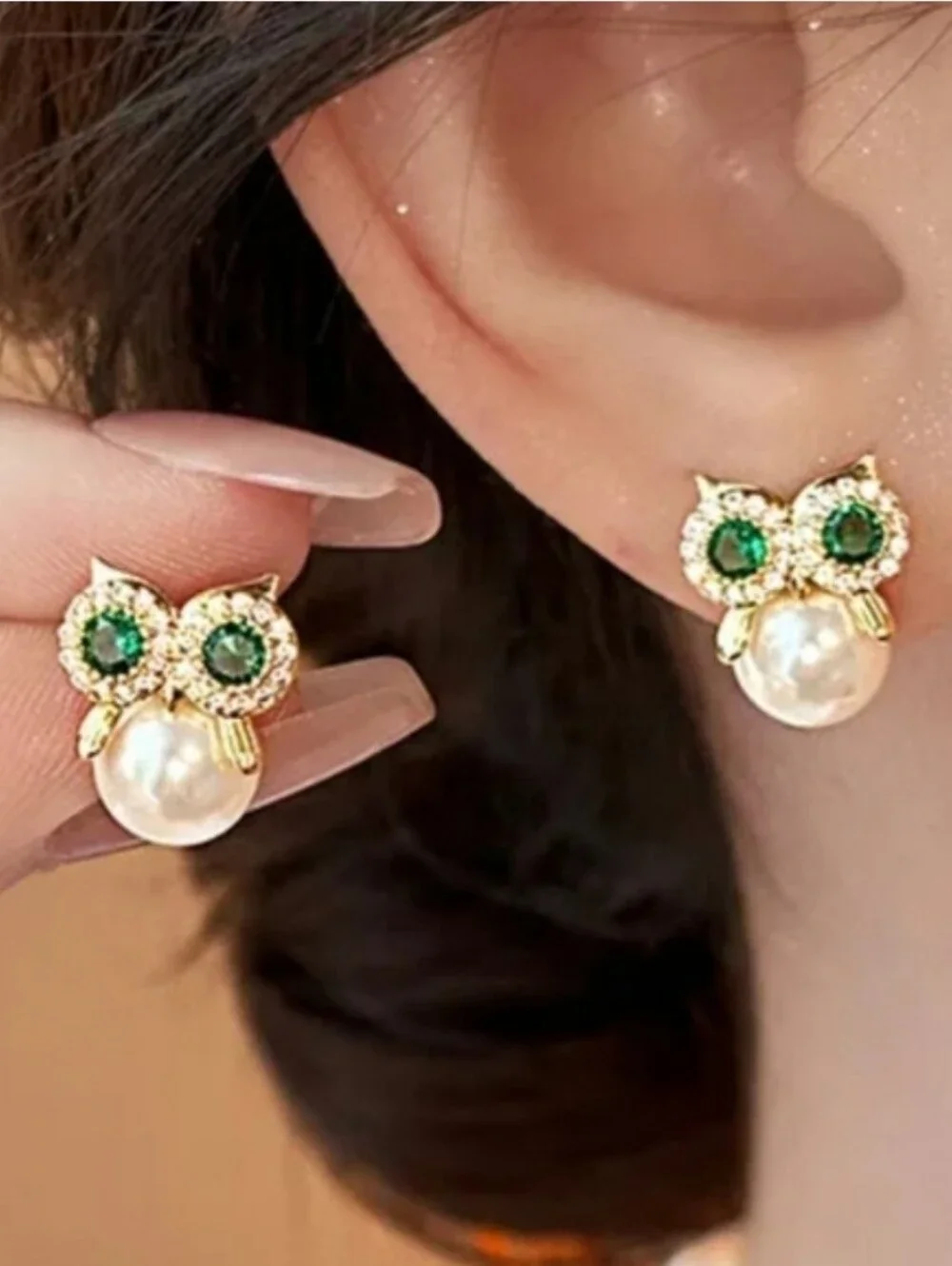 Owl Fashion Stud Earrings With Faux Emerald Eyes NWT